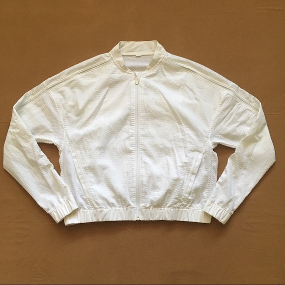 lululemon pack light bomber